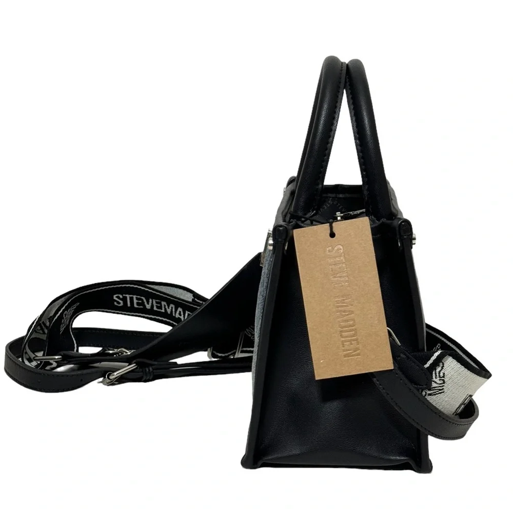 Steve Madden‎ Bniko Quilted Crossbody Shoulder Bag Denim Blue Black Guitar Strap